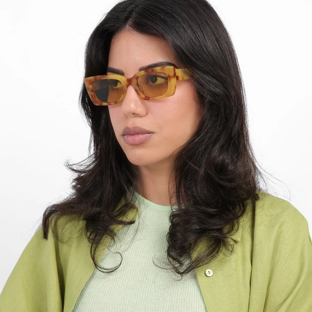 NEW Illesteva Wilson Sunglasses in Amber/Honey Flat See Through